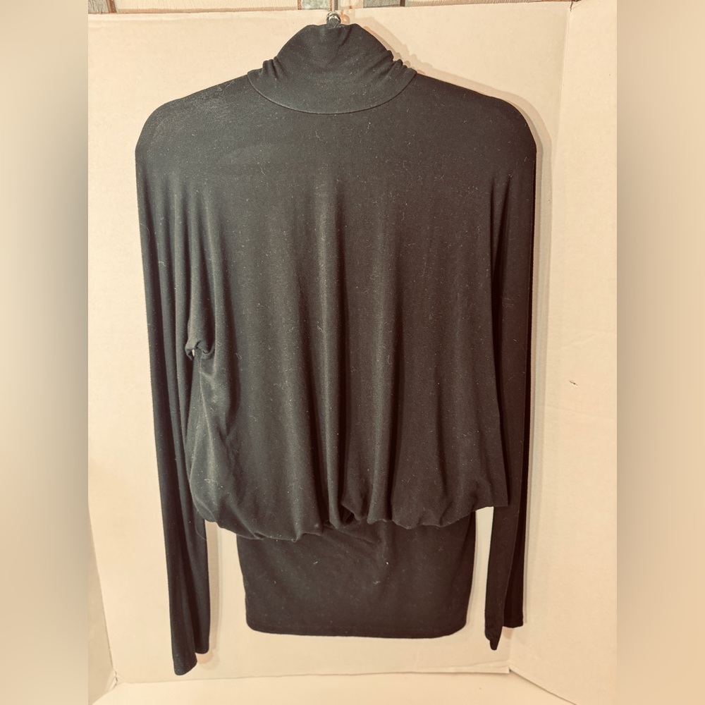 REVOLVE MINI DRESS WITH CUTOUT BACK
SIZE SMALL